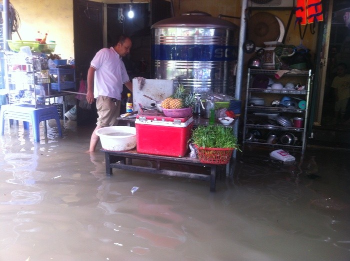 Cam canh lu lut o nhung khu nha tro ngheo Ha Noi-Hinh-4